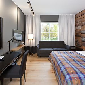Habitación Estándar con 2 Camas Individuales